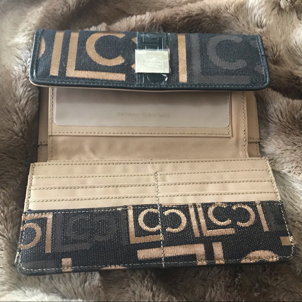 Liz Claiborne Heritage Mosaic Wallet - Picture 4 of 6